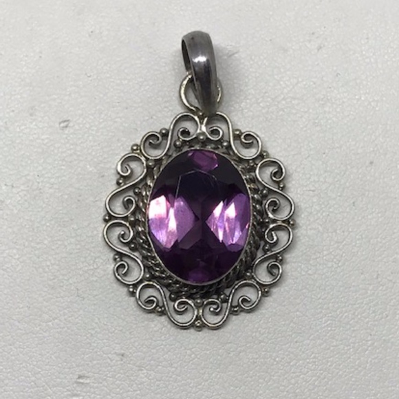 9.5 Carat Amethyst in Filigree Sterling Pendant - Picture 1 of 6